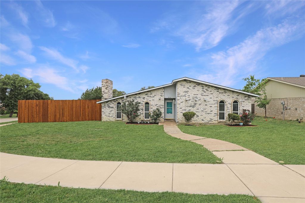 3107 Windsor Road, Carrollton, TX 75007