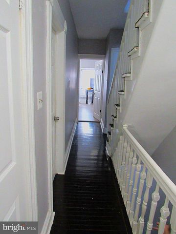 34 W END AVE, Trenton, NJ 08618