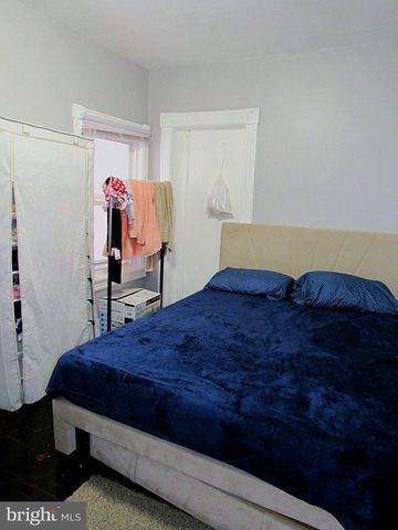 34 W END AVE, Trenton, NJ 08618