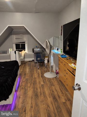 34 W END AVE, Trenton, NJ 08618