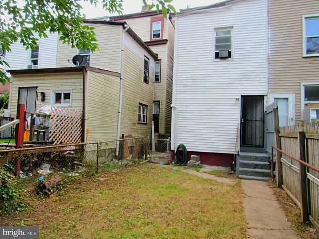 34 W END AVE, Trenton, NJ 08618
