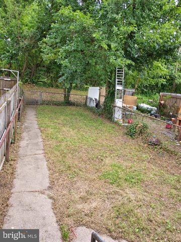 34 W END AVE, Trenton, NJ 08618