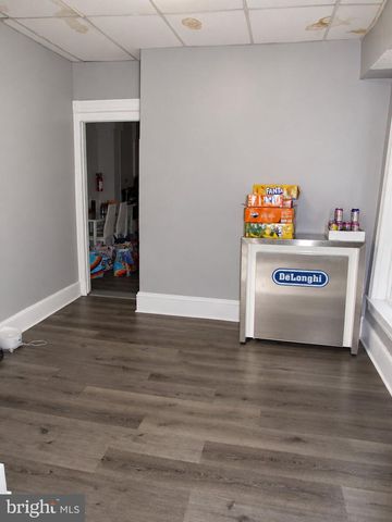 34 W END AVE, Trenton, NJ 08618