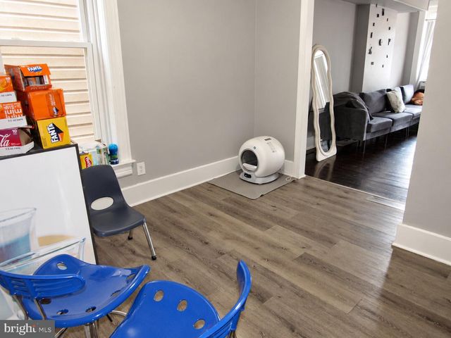 34 W END AVE, Trenton, NJ 08618