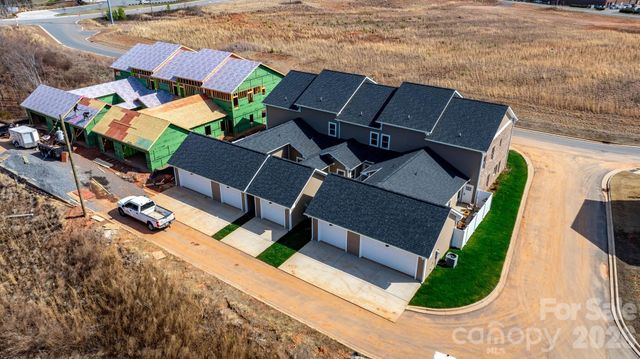 2119 24th Street Lane SE, Hickory, NC 28602