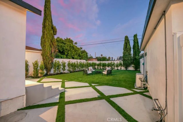 11912 Elkwood Street, North Hollywood, CA 91605