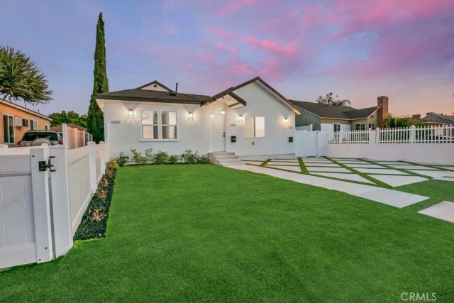 11912 Elkwood Street, North Hollywood, CA 91605