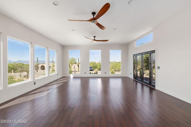 6640 N Camino Padre Isidoro, Tucson, AZ 85718