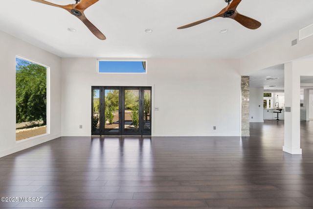 6640 N Camino Padre Isidoro, Tucson, AZ 85718