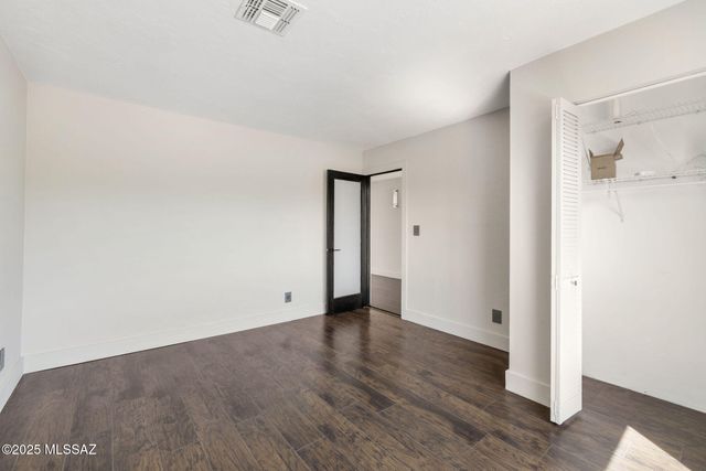 6640 N Camino Padre Isidoro, Tucson, AZ 85718