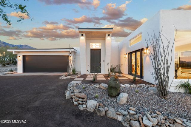 6640 N Camino Padre Isidoro, Tucson, AZ 85718