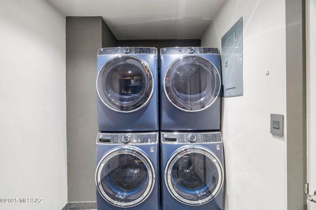 6640 N Camino Padre Isidoro, Tucson, AZ 85718