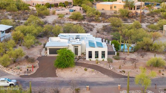 6640 N Camino Padre Isidoro, Tucson, AZ 85718