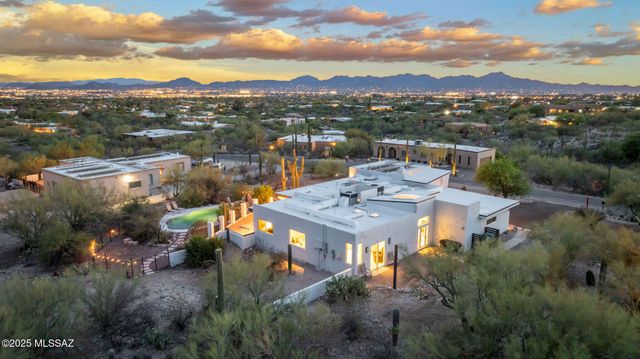 6640 N Camino Padre Isidoro, Tucson, AZ 85718