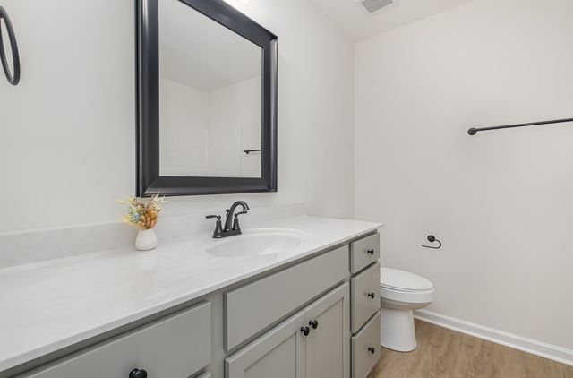 219 Hannah Lee Hill Rd, La Vergne, TN 37086