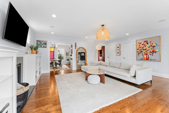 11 Glide St, Boston, MA 02122