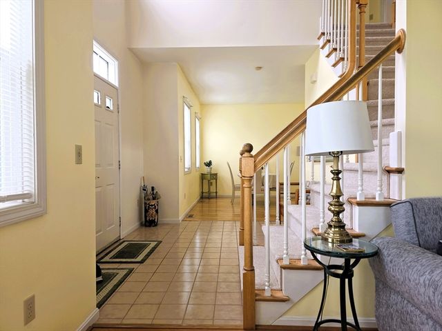 41 Juniperwood Dr, Haverhill, MA 01832