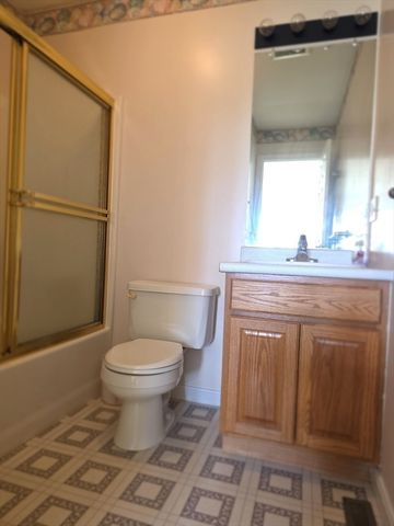 41 Juniperwood Dr, Haverhill, MA 01832