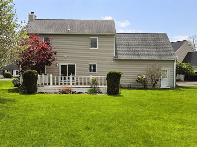 41 Juniperwood Dr, Haverhill, MA 01832