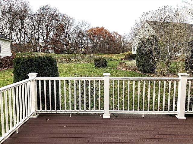 41 Juniperwood Dr, Haverhill, MA 01832