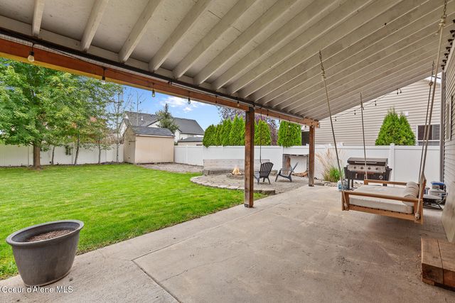 2675 N Sparrow Loop, Post Falls, ID 83854