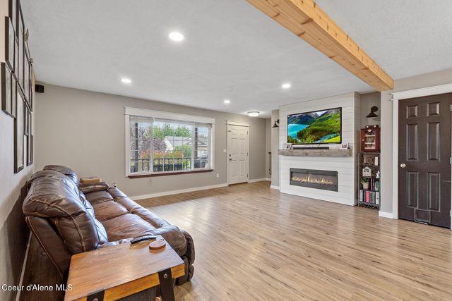 2675 N Sparrow Loop, Post Falls, ID 83854