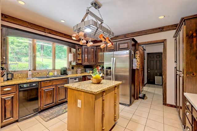 192 Brookwood Drive, Blairsville, GA 30512