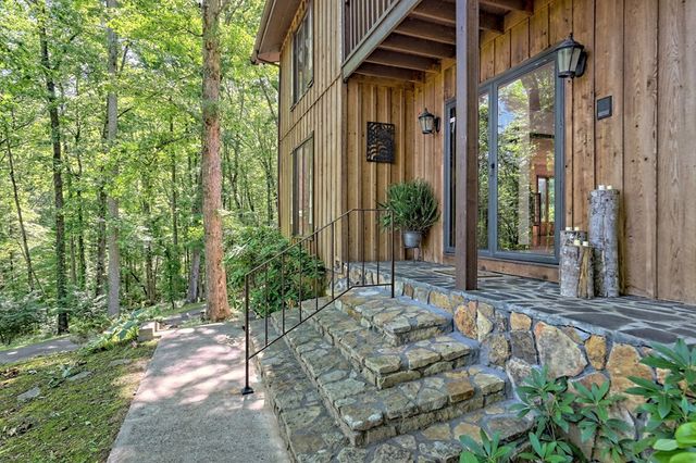 192 Brookwood Drive, Blairsville, GA 30512