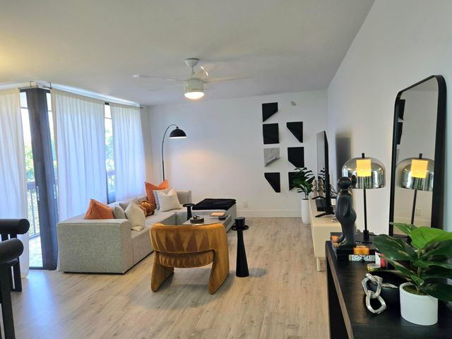 955 Egret Circle 501, Delray Beach, FL 33444