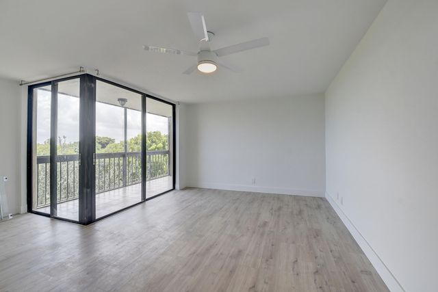 955 Egret Circle 501, Delray Beach, FL 33444