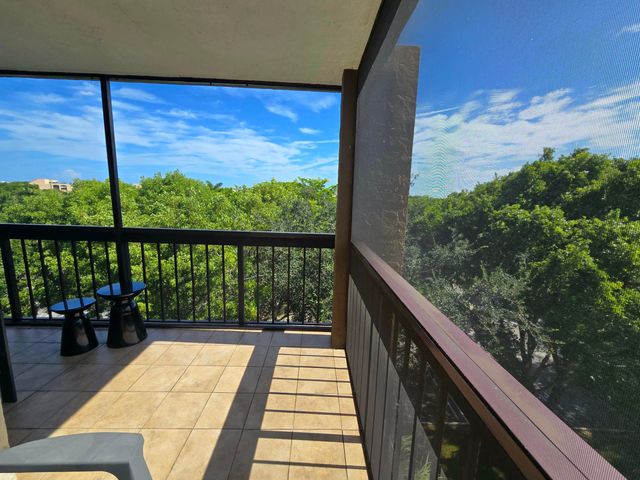 955 Egret Circle 501, Delray Beach, FL 33444