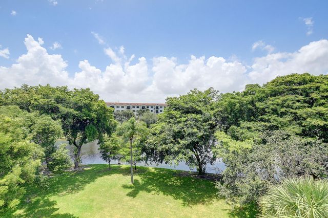 955 Egret Circle 501, Delray Beach, FL 33444
