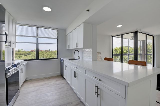 955 Egret Circle 501, Delray Beach, FL 33444