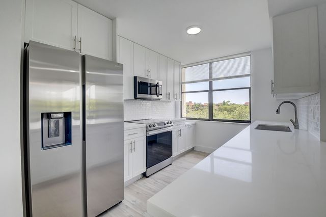 955 Egret Circle 501, Delray Beach, FL 33444