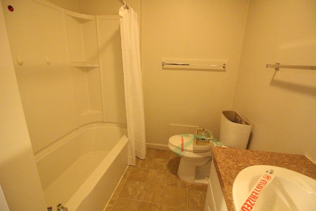 16117 Jackson Street, Taylor, MI 48180