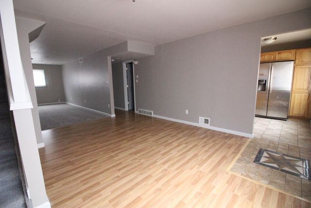 16117 Jackson Street, Taylor, MI 48180