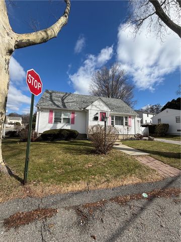 4 Dunbar Street, Providence, RI 02909