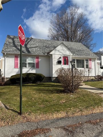 4 Dunbar Street, Providence, RI 02909