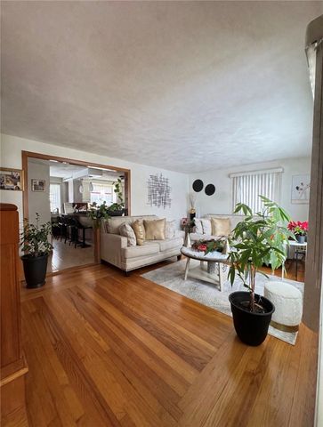 4 Dunbar Street, Providence, RI 02909