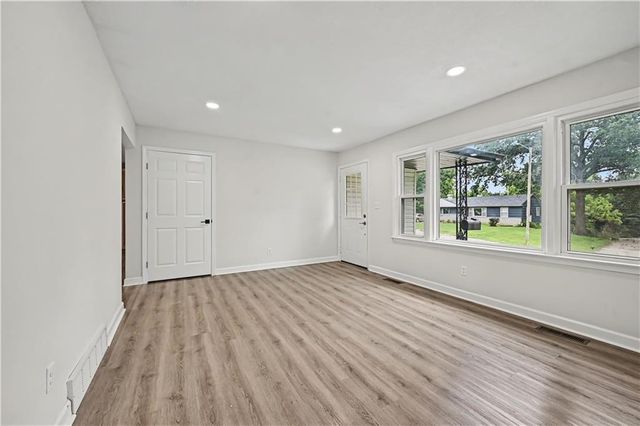 6132 Haskell Avenue, Kansas City, KS 66104