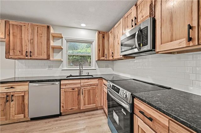 6132 Haskell Avenue, Kansas City, KS 66104
