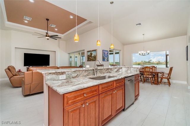 346 NW 25th TER, Cape Coral, FL 33993