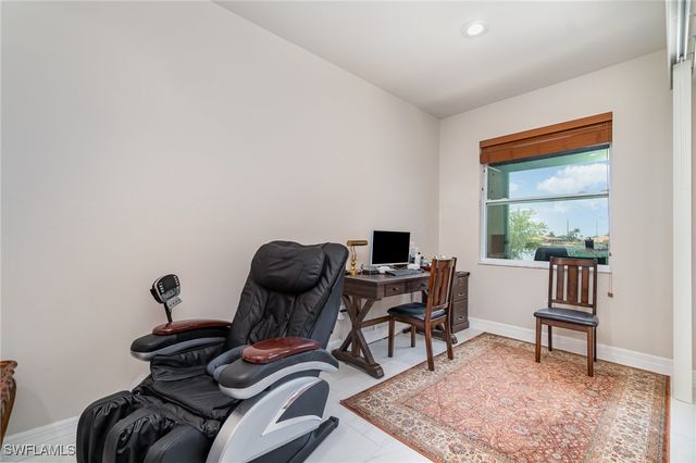 346 NW 25th TER, Cape Coral, FL 33993