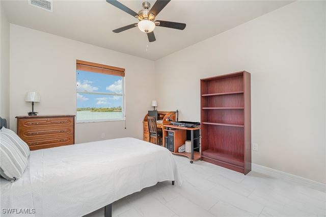 346 NW 25th TER, Cape Coral, FL 33993