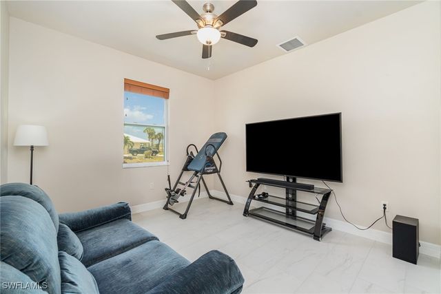 346 NW 25th TER, Cape Coral, FL 33993