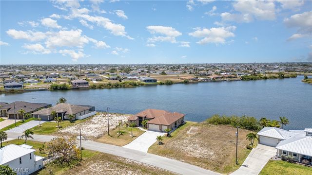 346 NW 25th TER, Cape Coral, FL 33993