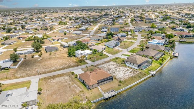 346 NW 25th TER, Cape Coral, FL 33993