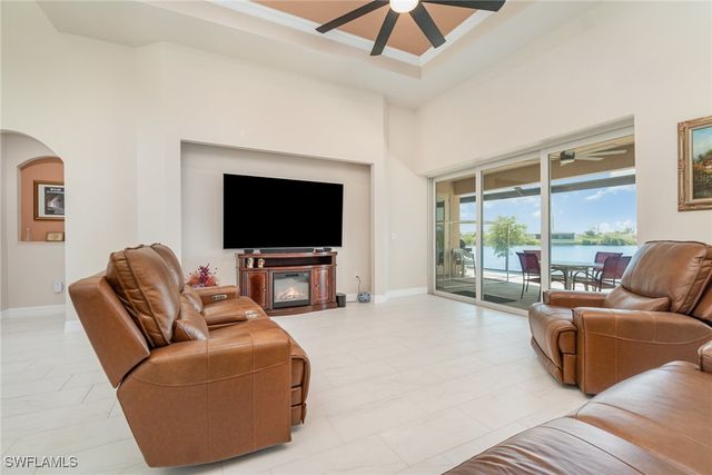 346 NW 25th TER, Cape Coral, FL 33993