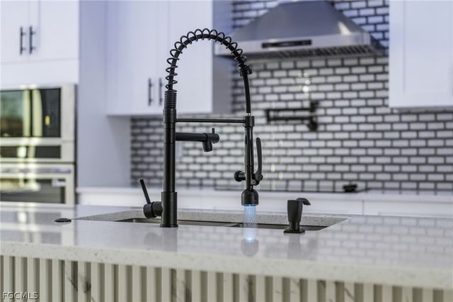 1030 NE 2nd AVE, Cape Coral, FL 33909