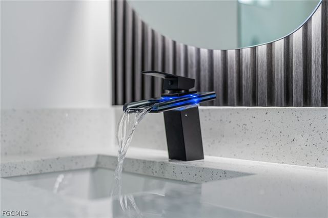 1030 NE 2nd AVE, Cape Coral, FL 33909